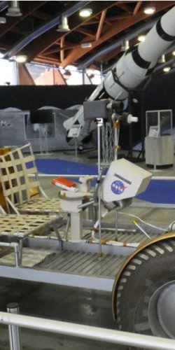 lrv a saturn 5 w